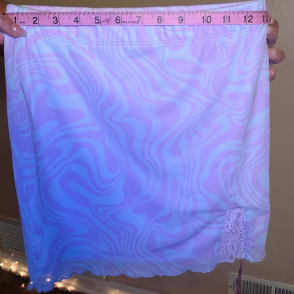 Forever 21 Lavender Swirl Mini Skirt with Lace Accent and Slit - Picture 3 of 5